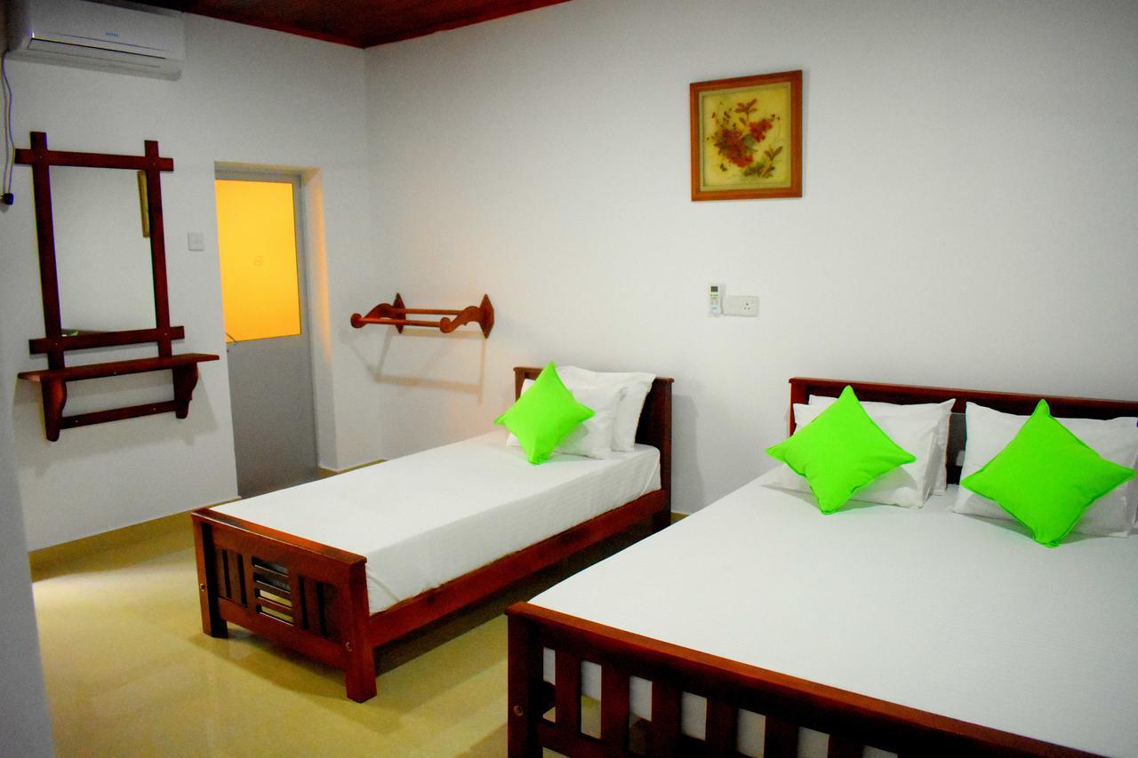 Leonine Villa Yala Tissamaharama Bagian luar foto