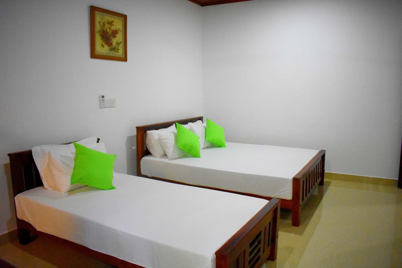 Leonine Villa Yala Tissamaharama Bagian luar foto